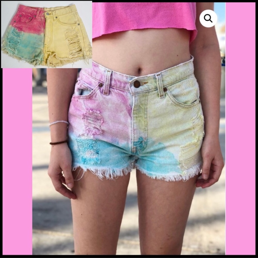 Levi’s Tie Dye Shorts